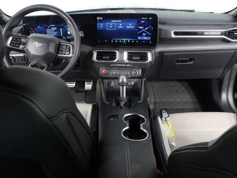 Used 2025 Ford Mustang GT Premium image 10