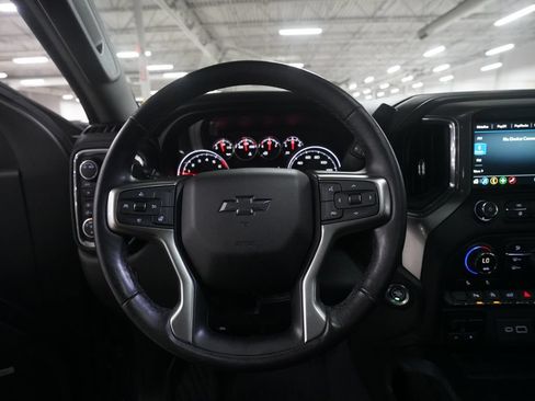 Used 2020 Chevrolet Silverado 1500 LT Trail Boss AWD/4WD image 4