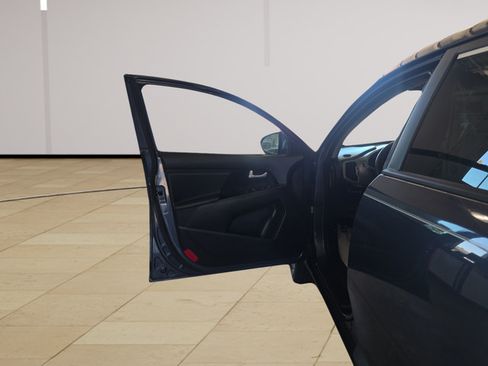 Used 2015 Kia Sportage LX FWD image 10