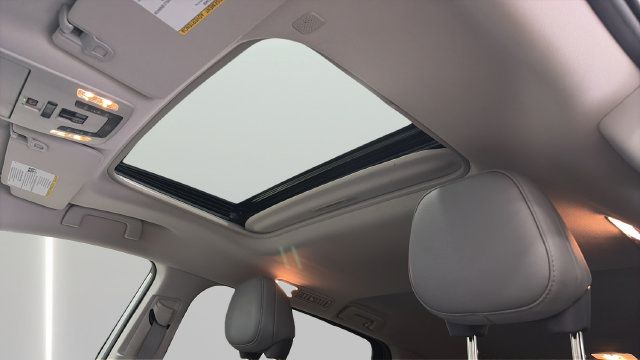 Used 2023 Toyota Sienna XLE FWD image 16