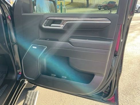 Used 2022 Chevrolet Silverado 1500 LTZ w/ LTZ Premium Package image 5