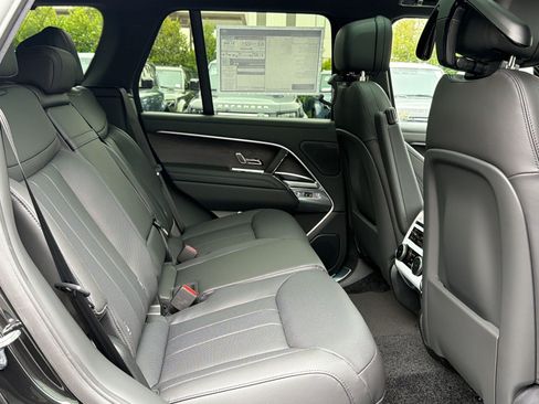 New 2026 Land Rover Range Rover SE AWD/4WD image 31
