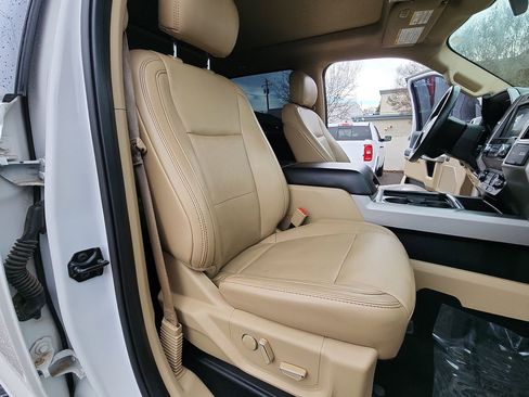 Used 2019 Ford F250 Lariat w/ Lariat Ultimate Package image 26