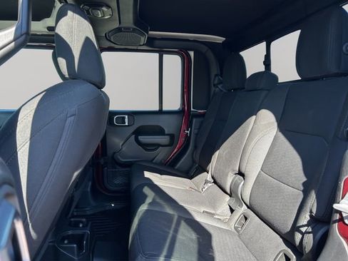 Used 2022 Jeep Gladiator Sport AWD/4WD image 15