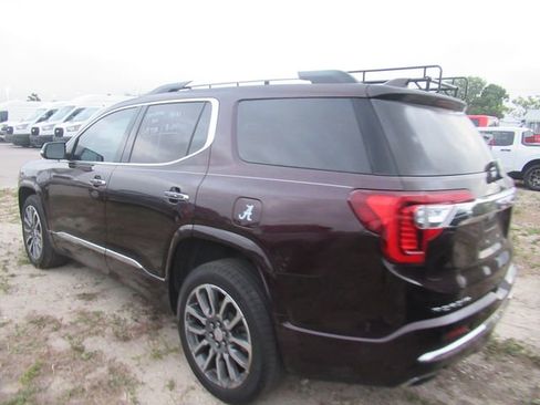 Used 2021 GMC Acadia Denali w/ Denali Technology Package image 4