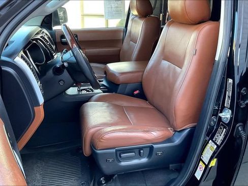 Used 2019 Toyota Sequoia Platinum AWD/4WD image 24
