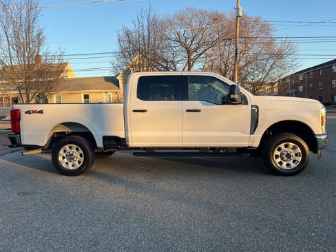 Used 2024 Ford F250 XLT w/ Snow Plow Prep Package image 6