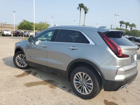 Used 2024 Cadillac XT4 Premium Luxury image 5