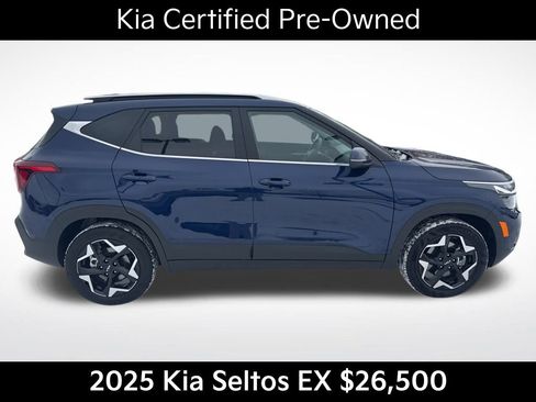 Certified 2025 Kia Seltos EX image 2