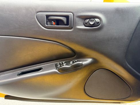 Used 2002 Chrysler Prowler RWD image 35