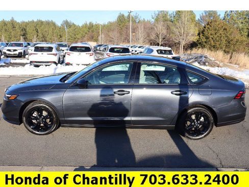 Certified 2025 Honda Accord SE image 4