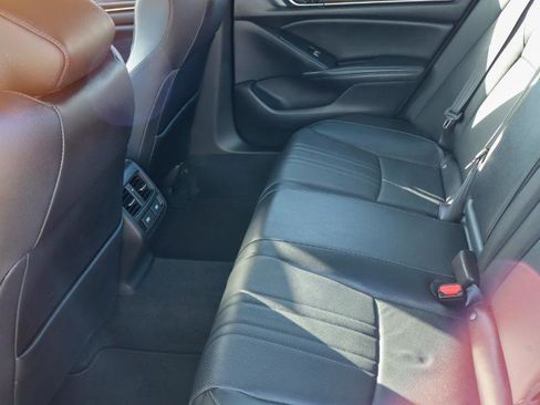Used 2021 Honda Accord EX-L image 11