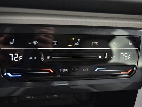 Certified 2023 Volkswagen Tiguan SE w/ Panoramic Sunroof Package image 15