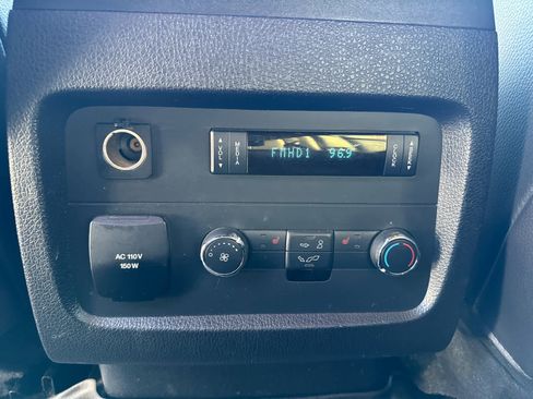 Used 2016 Ford Expedition Limited image 19