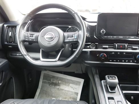 Used 2024 Nissan Pathfinder SV w/ Cargo Package image 22