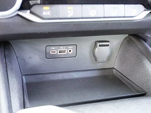 Used 2025 Nissan Altima 2.5 SV FWD image 27