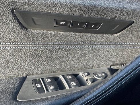 Used 2019 BMW 530i xDrive w/ M Sport Package image 26