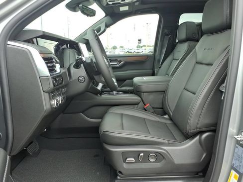 New 2026 GMC Yukon XL Denali w/ Denali Reserve Package AWD/4WD image 12