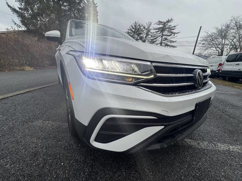 Used 2024 Volkswagen Tiguan SE AWD/4WD image 10