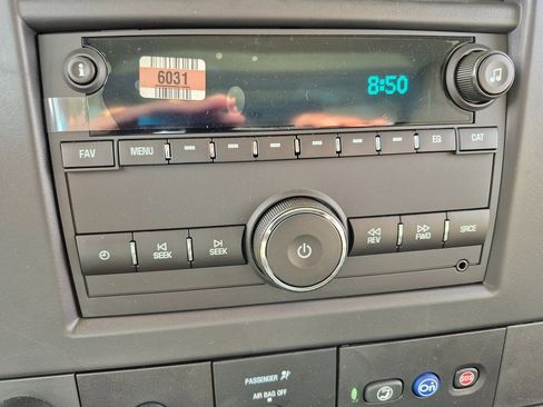 New 2025 Chevrolet Express 3500 w/ Power Convenience Package image 16