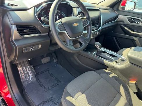 Certified 2023 Chevrolet Traverse LT FWD image 17