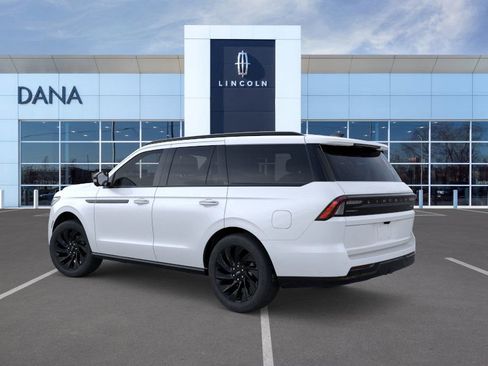 New 2025 Lincoln Navigator Reserve w/ Jet Appearance Package image 4