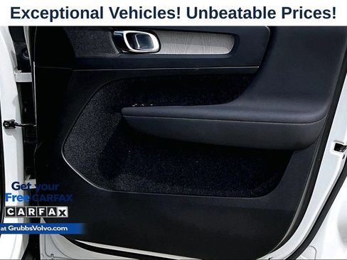 Used 2023 Volvo XC40 B4 Plus w/ Protection Package Premier FWD image 23