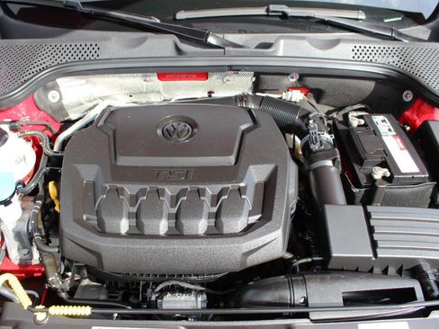 Used 2019 Volkswagen Beetle 2.0T S image 8