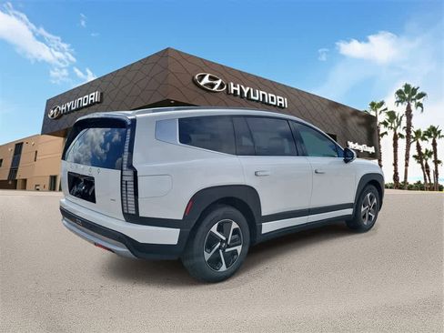 New 2026 Hyundai Ioniq 9 SE image 3