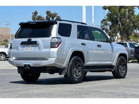Used 2021 Toyota 4Runner Venture AWD/4WD image 4