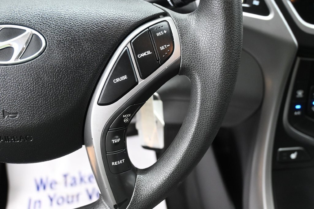 Used 2014 Hyundai Elantra SE w/ Option Group 02 FWD image 13