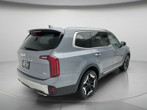 Used 2025 Kia Telluride S AWD/4WD image 4