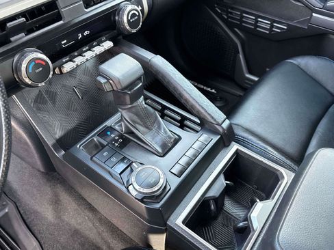 Used 2024 Toyota Tacoma SR5 AWD/4WD image 20