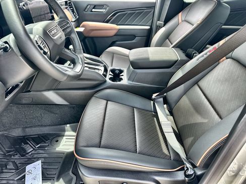 New 2026 GMC Canyon AT4 w/ Technology Plus Package AWD/4WD image 24