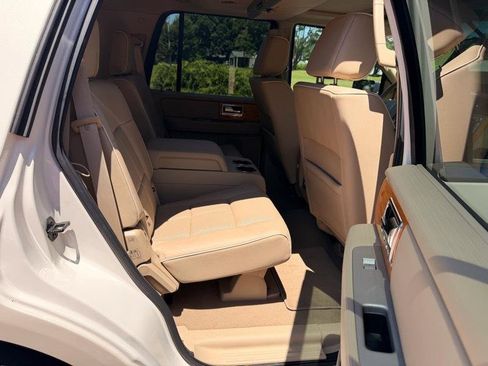 Used 2007 Lincoln Navigator 4WD image 22