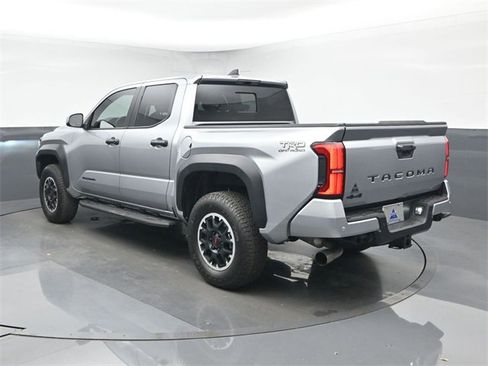 Used 2024 Toyota Tacoma 4x4 Double Cab image 6
