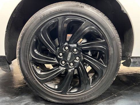 Used 2024 Lincoln Navigator Reserve image 22