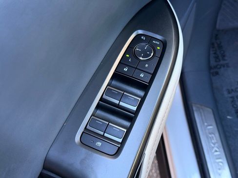 Certified 2023 Lexus RZ 450e Premium image 30