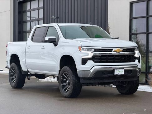 Used 2025 Chevrolet Silverado 1500 LT w/ Work Truck Package image 4