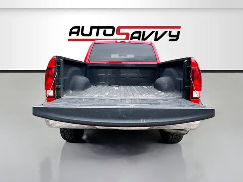 Used 2022 RAM 1500 Classic SLT AWD/4WD image 23
