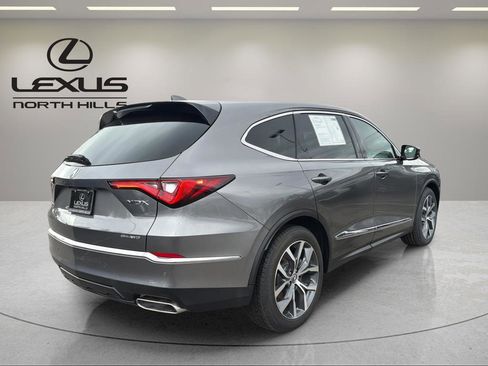 Used 2023 Acura MDX SH-AWD w/ Technology Package image 6