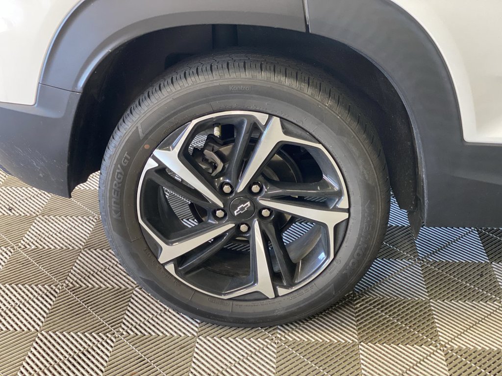 Used 2023 Chevrolet TrailBlazer RS w/ Convenience Package FWD image 18