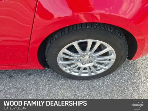 Used 2016 Chevrolet Cruze Eco image 9