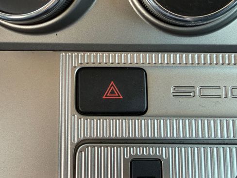 Used 2014 Scion xB FWD image 27