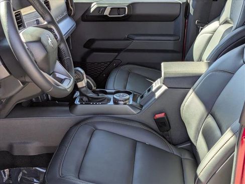 New 2025 Ford Bronco Badlands image 16