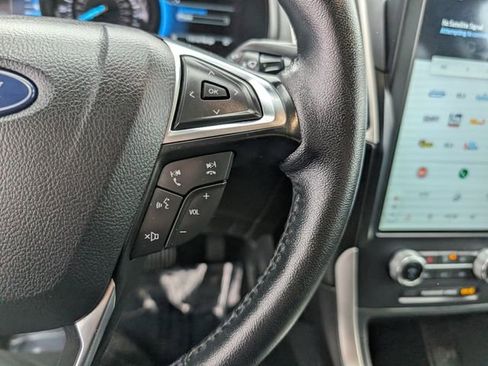 Used 2024 Ford Edge SEL image 12