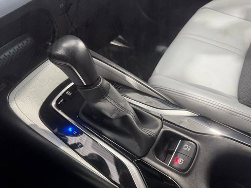 Used 2020 Toyota Corolla XSE image 38