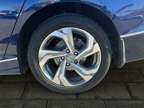 Used 2018 Honda Accord EX image 17