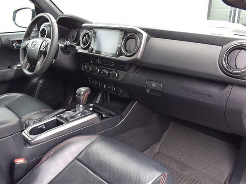 Used 2020 Toyota Tacoma TRD Pro AWD/4WD image 13