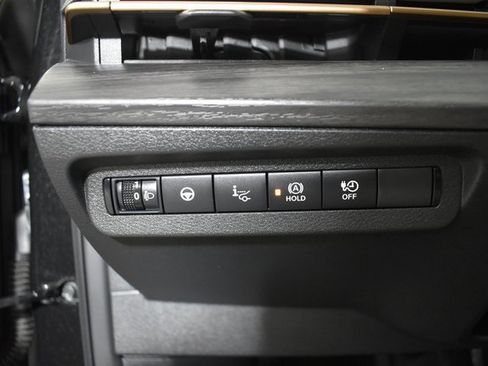 Certified 2023 Nissan Ariya AWD image 14